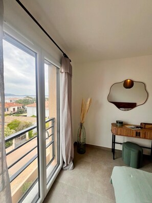 2 Schlafzimmer, Bügeleisen/Bügelbrett, Bettwäsche