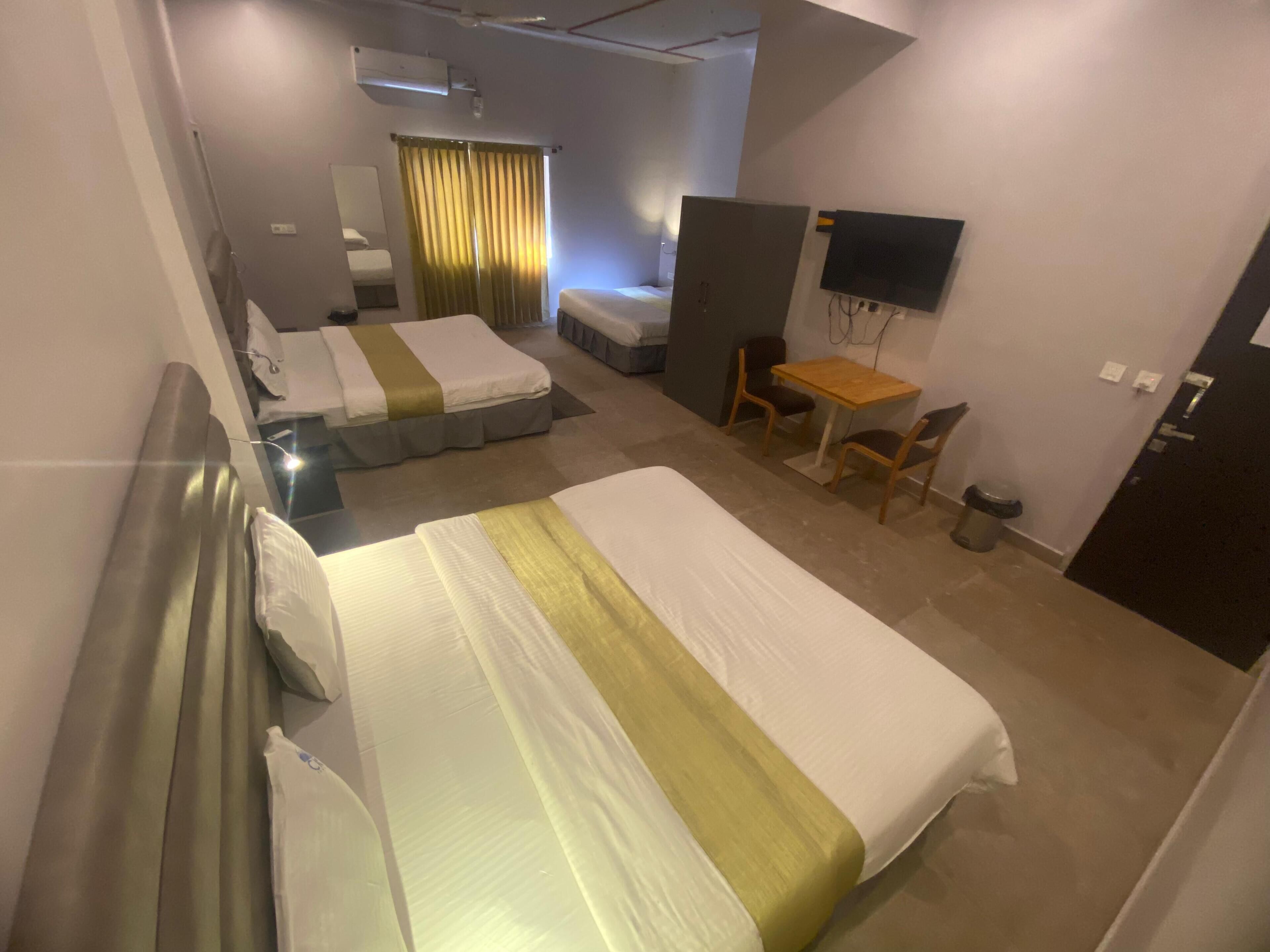 تجهيزات عازلة للصوت