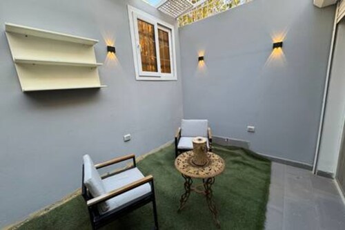 326 2BR Townhouse 2 Bath TV Backyard