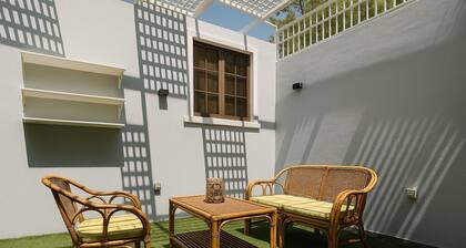 326 2BR Townhouse 2 Bath TV Backyard