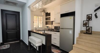 326 2BR Townhouse 2 Bath TV Backyard