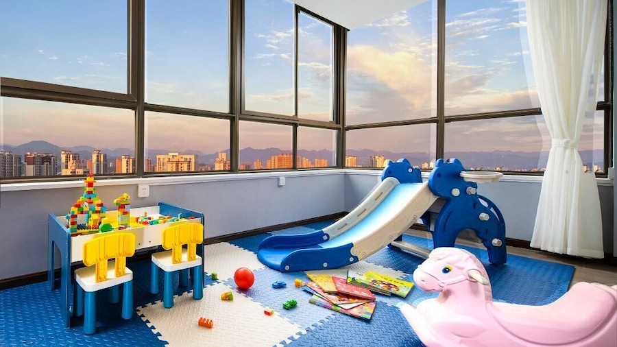 LAN HOTEL