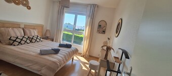 Crossroads of the Beaches ! Adventures in living in a house for 2 to 4 people