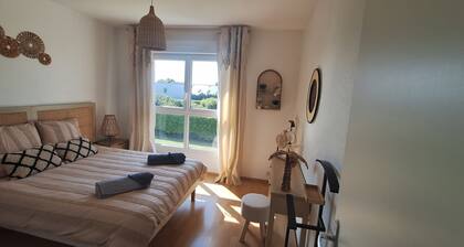 Crossroads of the Beaches ! Adventures in living in a house for 2 to 4 people