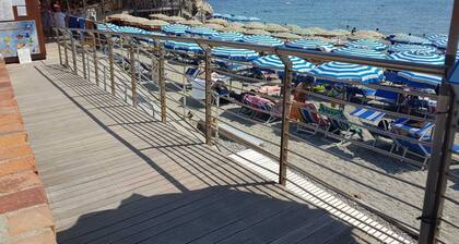 MONTEROSSO OT 16 Servano Villa