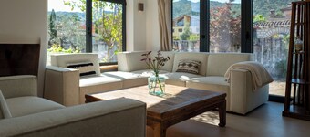 Marvelous 4-bedroom luxury Mountain Villa with private pool and garden