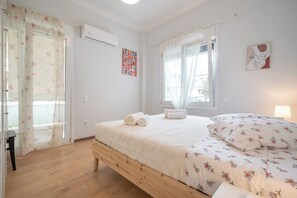 2 chambres, fer et planche à repasser, Wi-Fi, draps fournis
