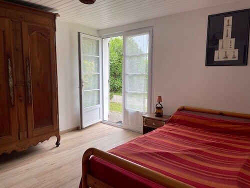 Spacious house in Barbâtre near the beach