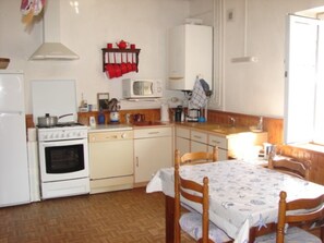 Mikrowelle, Ofen, Herdplatte, Geschirrspüler