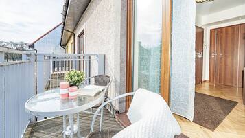 Phòng đôi, ban công | Ban công