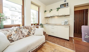 Apartment, Balcony | Private kitchenette