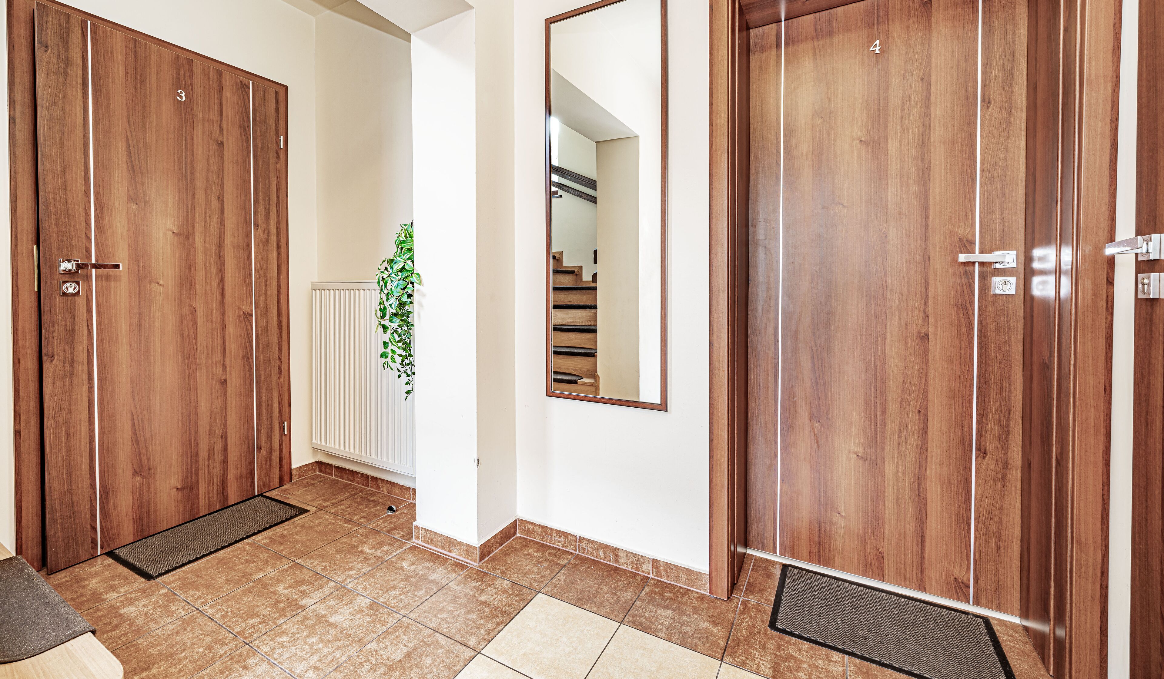 المنشأة من الداخل