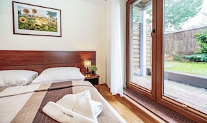 Family Apartment | 1 bedroom, blackout curtains, iron/ironing board, free WiFi