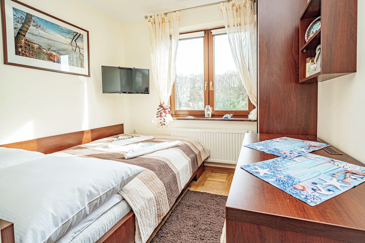 Double Room | 1 bedroom, blackout curtains, iron/ironing board, free WiFi