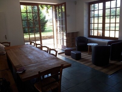 Country charm near Moulins with private garden