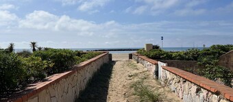 T3 Pavilion by the beach with direct beach access for 4 people