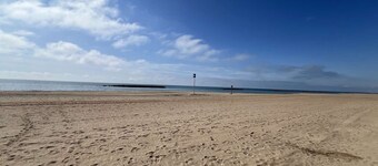 T3 Pavilion by the beach with direct beach access for 4 people