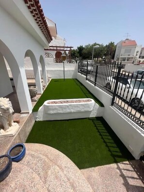 Property grounds - Large Villa With Huge Private Pool & Gym (San Bartolomé de Tirajana)