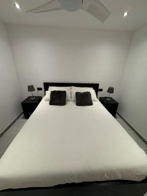 Villa, 4 habitaciones, piscina privada, vistas al jardín | 4 dormitorios