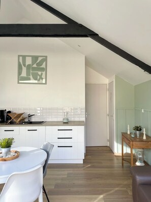 Private kitchen - Small apartment - barrage d'Arzal (Camoël)