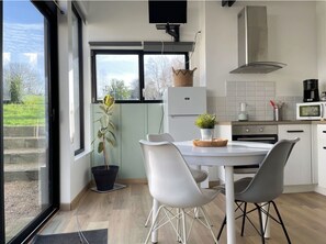 Private kitchen - Small apartment - barrage d'Arzal (Camoël)