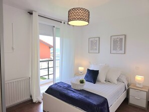 2 soveværelser, strygejern/strygebræt, sengetøj