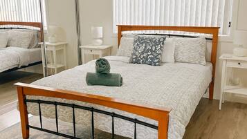 2 bedrooms, iron/ironing board, WiFi, bed sheets