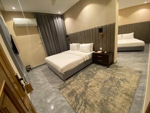 Deluxe Triple Room | Free WiFi