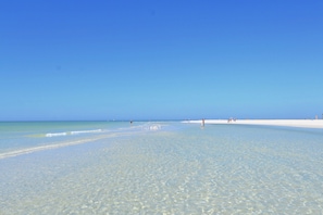Beach nearby - NEW LISTING! Village Breeze III - Heated Pool, Private Patio, Village and Beach! (Siesta Key)
