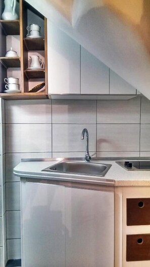 Studio | Private kitchenette | Electric kettle, toaster - Studio Laura (Split)