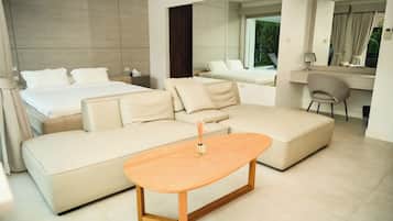 5 bedrooms, iron/ironing board, WiFi, bed sheets