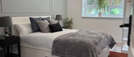 2 sovrum, strykjärn/strykbräda, wi-fi och sängkläder