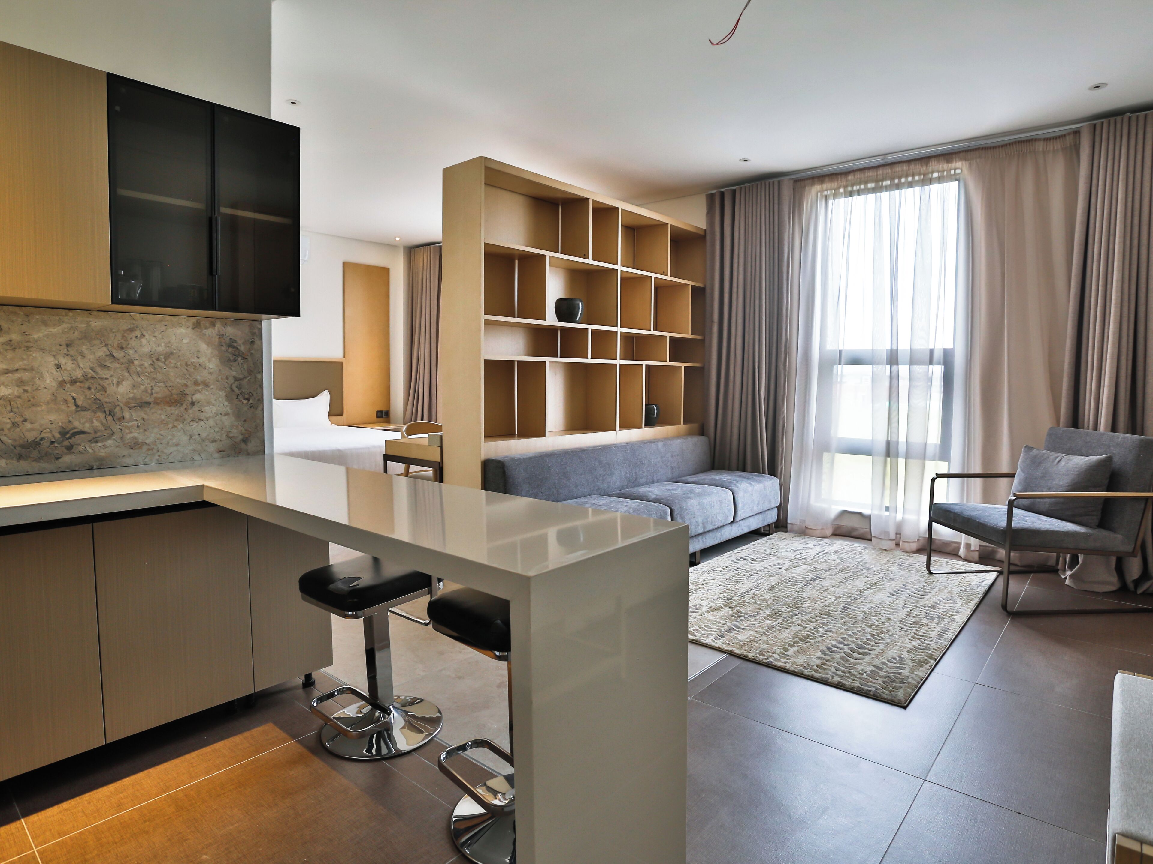 Studiosvit Executive | Skrivbord, arbetsyta för laptop och gratis wi-fi