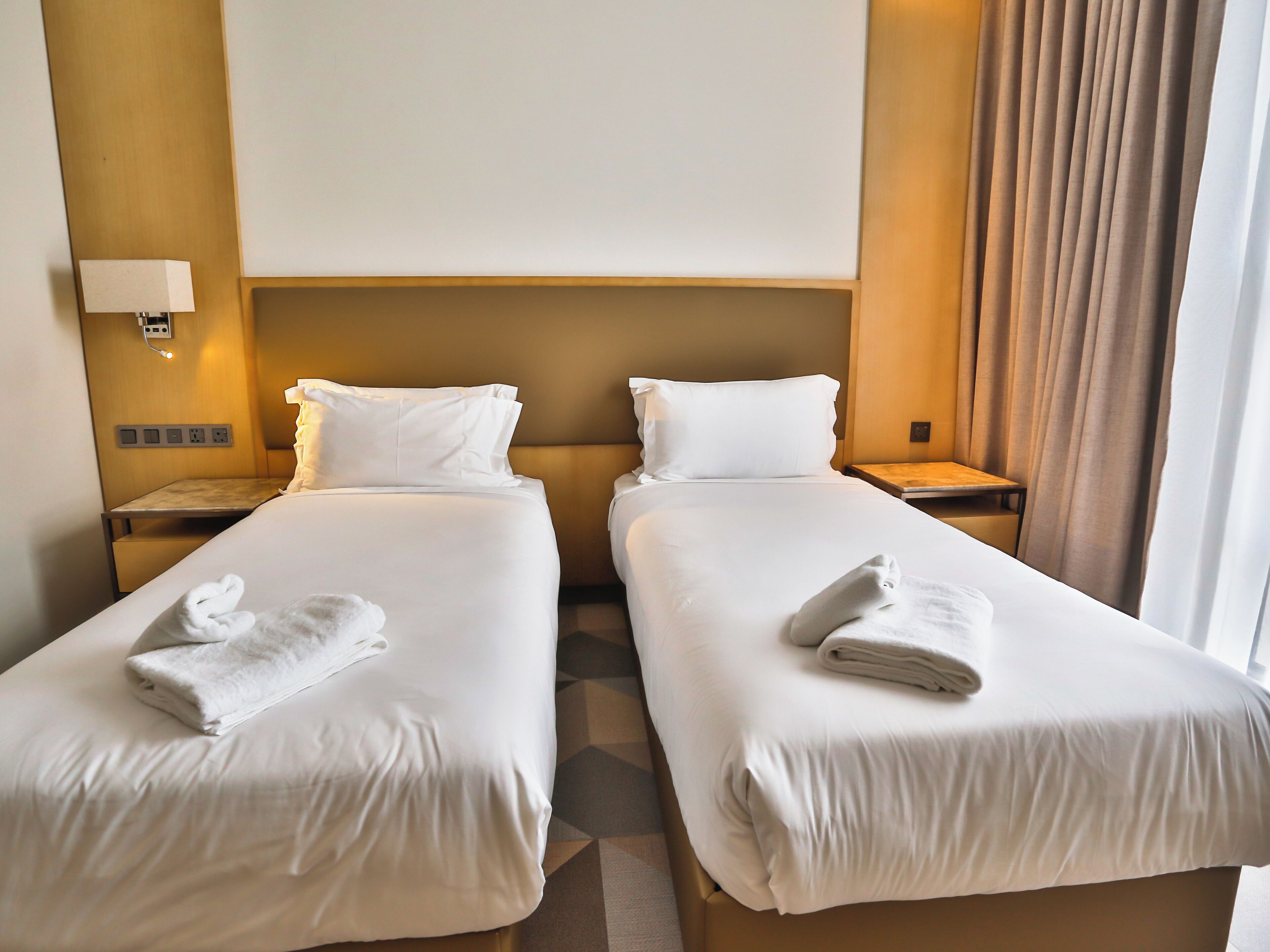 Skrivbord, arbetsyta för laptop och gratis wi-fi