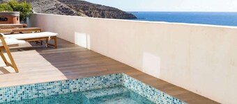 Seaside Jacuzzi Pool Retreat Medano