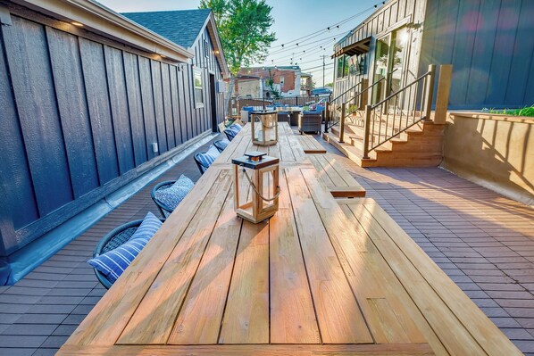 Outdoor dining