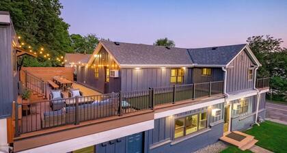 Private Deck | Walk Downtown | Arcade | Game Rm | King Bed | King Beds