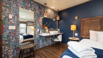 1 habitación, tabla de planchar con plancha, wifi y ropa de cama