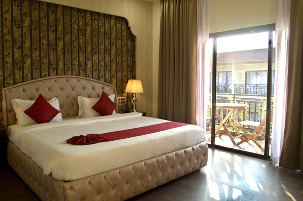 Junior Suite, Balcony, Pool View