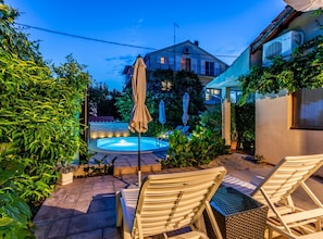 House (Two-Bedroom Holiday Home With Pool) | Outdoor pool