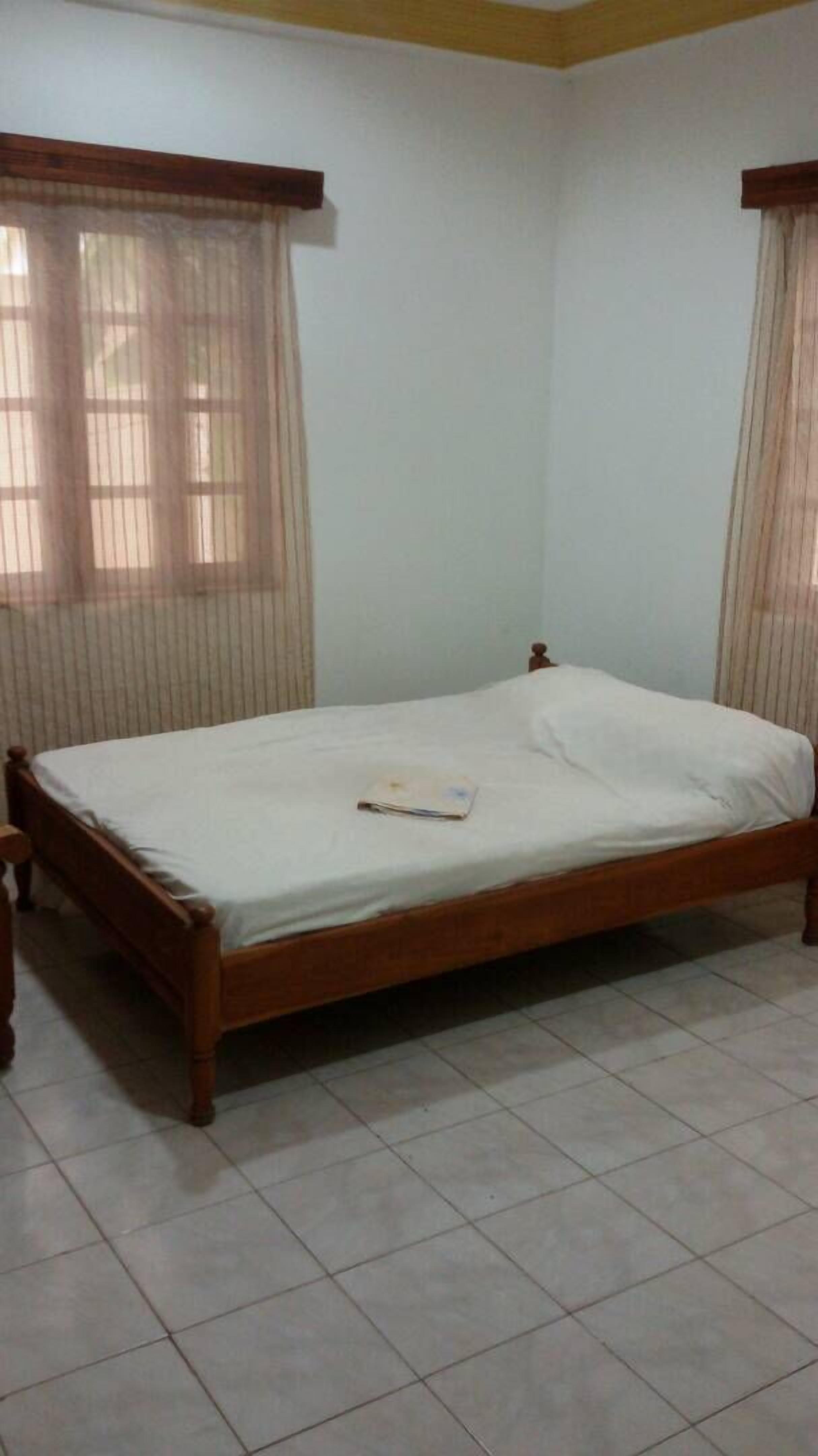 Bügeleisen/Bügelbrett, kostenloses WLAN