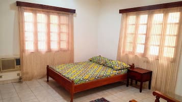 Setrika/meja setrika dan Wi-Fi gratis