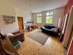 Smart TV, DVD player, books, music library