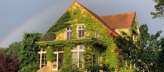 Spacious vacation apartment in the Carolinenhof manor house, Mecklenburg Lake District