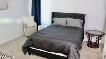 3 bedrooms, desk, iron/ironing board, free WiFi