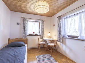 2 bedrooms, free WiFi