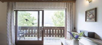 Cosy apartment for 4 guests with WIFI, TV, patio, pets allowed and parking