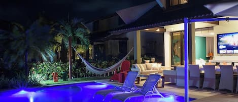 3 outdoor pools