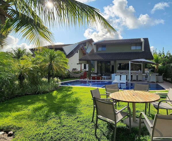 Basic-Bungalow | Pool