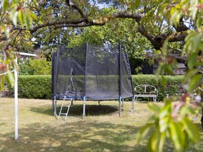 Children’s area - Cosy apartment for 2 guests with WIFI, TV and terrace (Karlshagen)